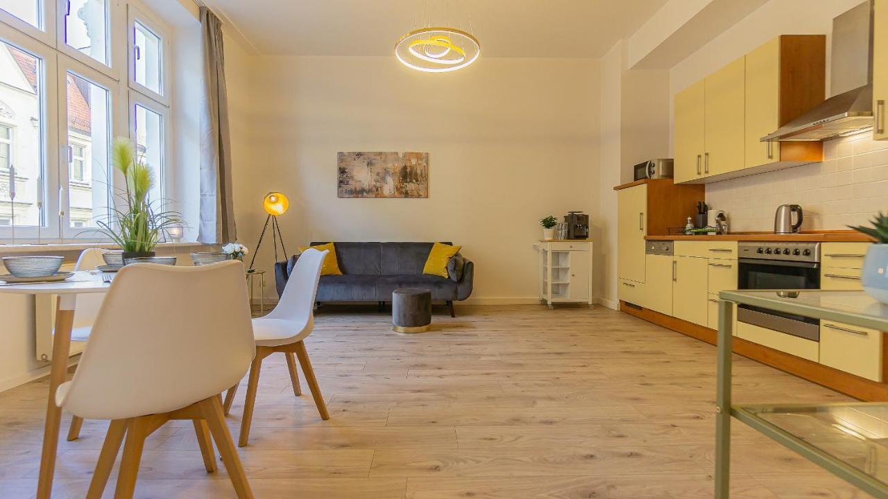 Cityapartment - 53 M², 2 Zimmer, Zentral, Netflix, Kueche, Waschmaschine Cottbus Exterior photo