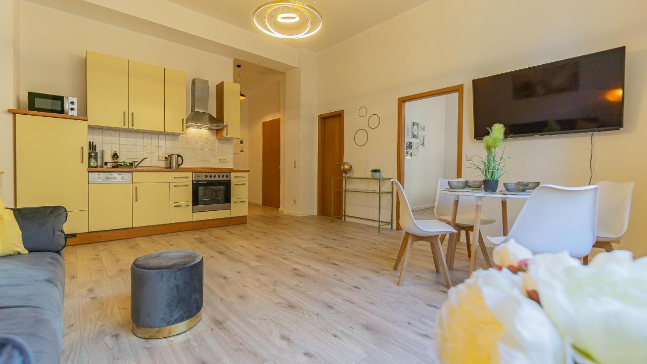 Cityapartment - 53 M², 2 Zimmer, Zentral, Netflix, Kueche, Waschmaschine Cottbus Exterior photo